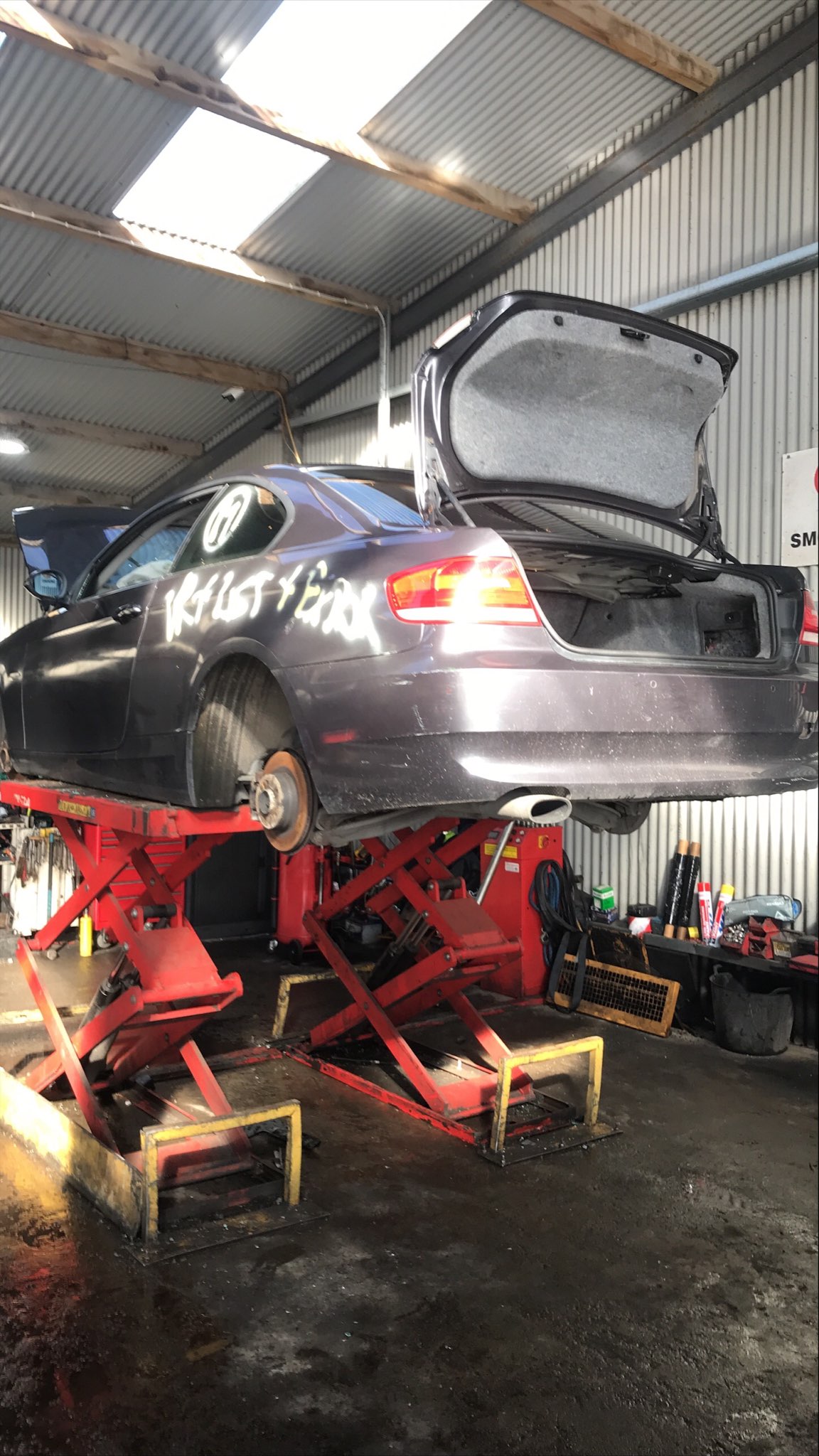 Дверь передняя левая