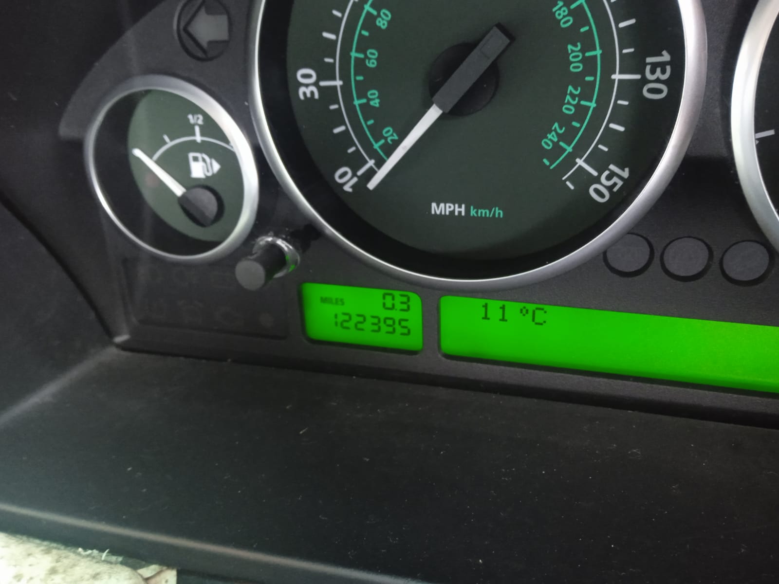 Рычаг передний нижний правый