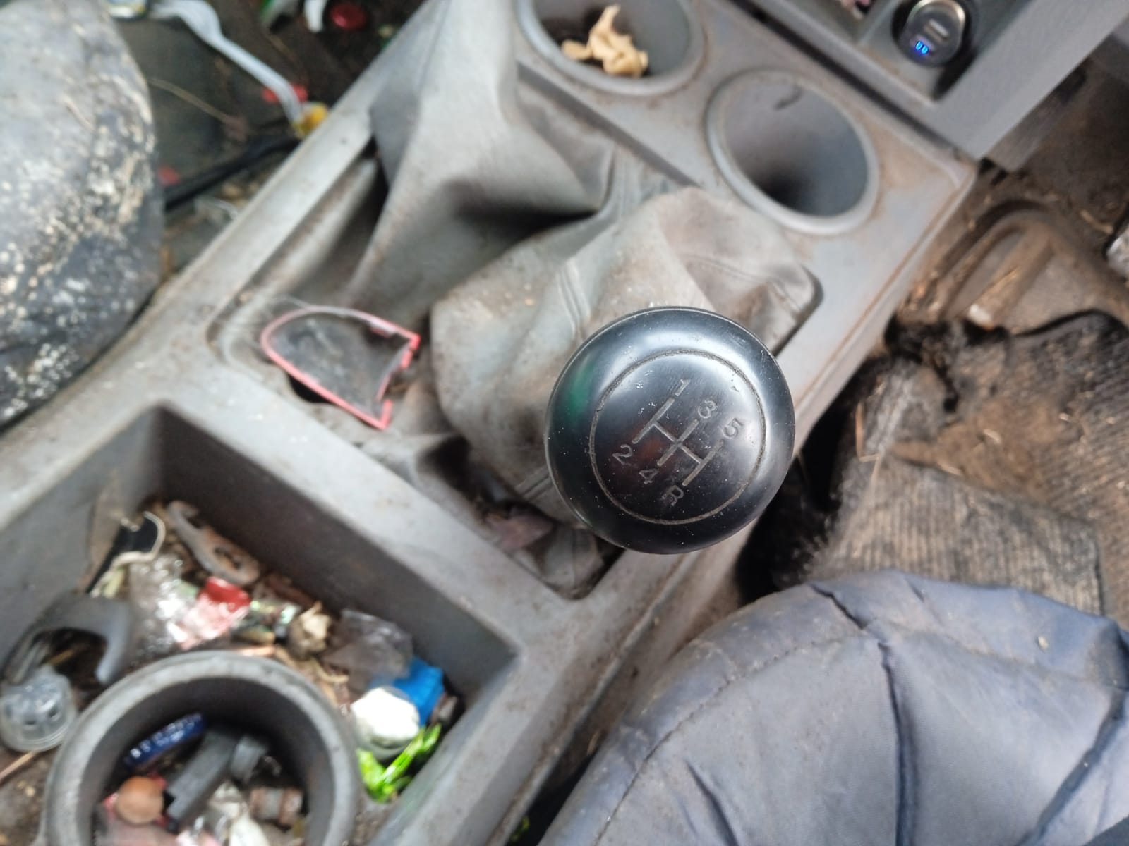 скоба суппорта перед.