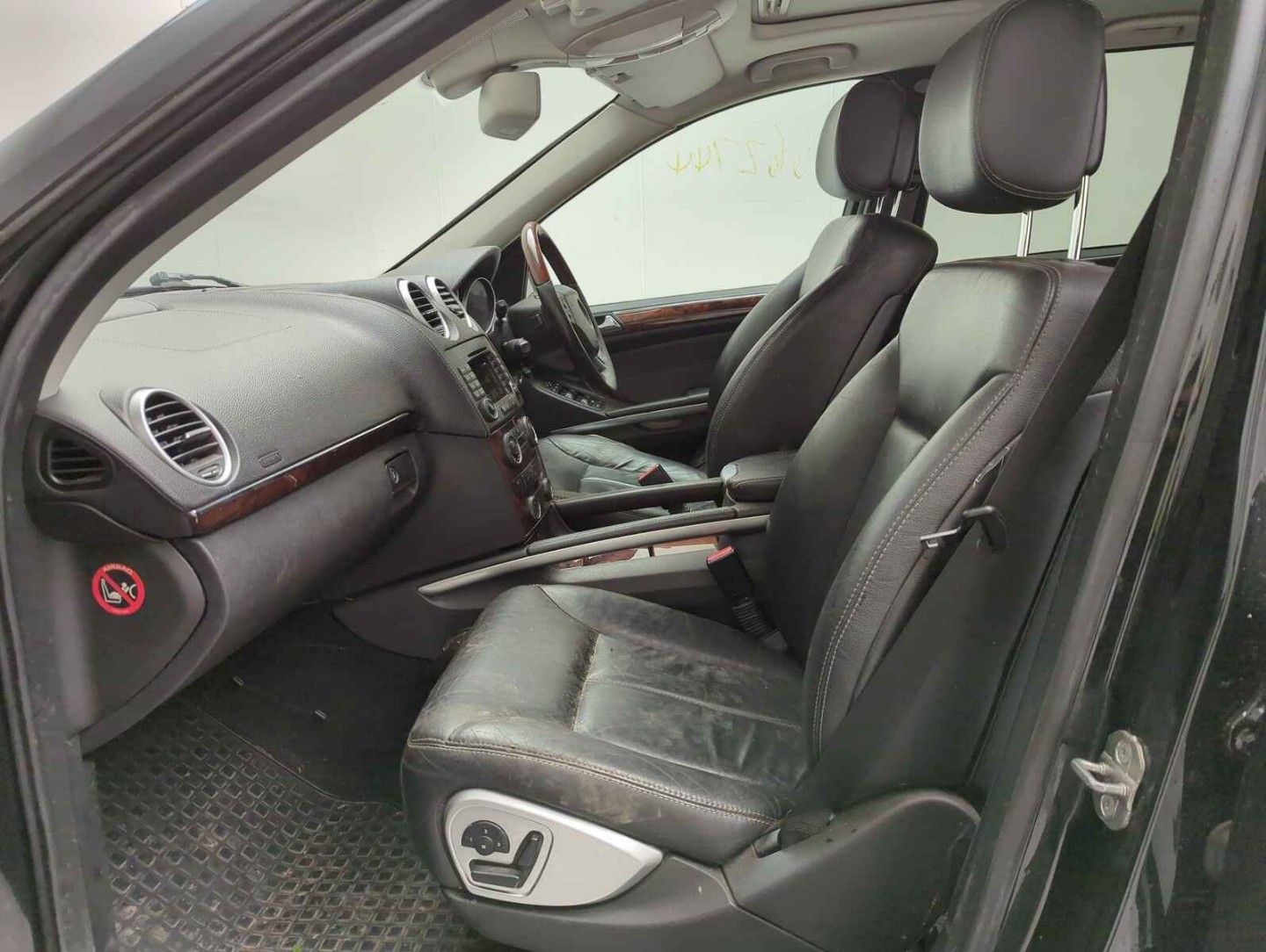 защита арок (защита крыла, подкрылок) задняя правая Mercedes-Benz GL-CLASS X164 podkrylok