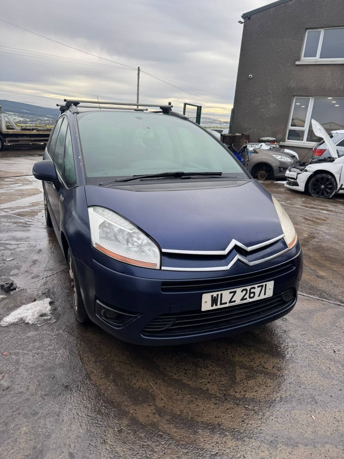 блок предохранителей Citroen C4 OEM 9664705880 korpus