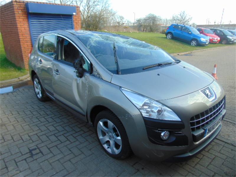 Крепление бампера переднее